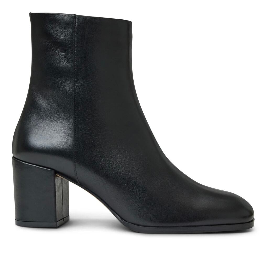 Bruno Magli Fenice Black Leather Side Zip Boot US 10.5 (New)